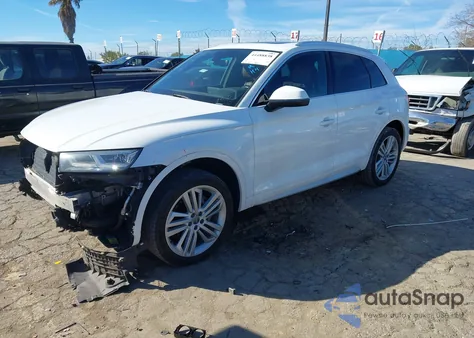 2018 Audi Q5 2.0T Premium/2.0T Tech Premium z USA, uszkodzony, nr VIN WA1BNAFY6J2159411